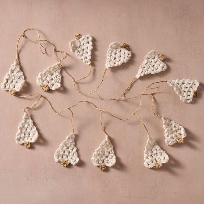 CROCHET TREE GARLAND