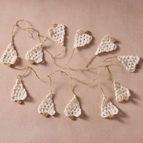 CROCHET TREE GARLAND
