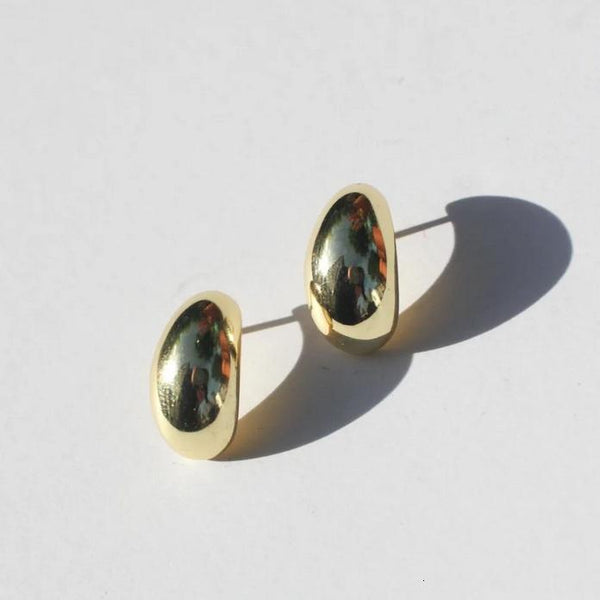 LUXE GOLD HUGGIE EARRINGS