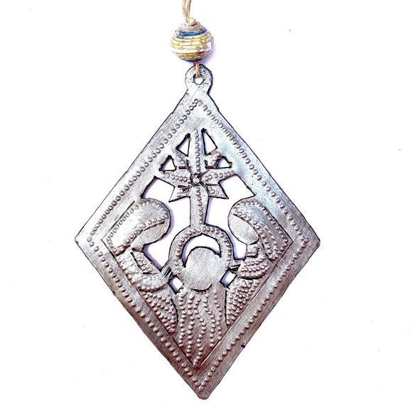 DIAMOND HAITIAN METAL NATIVITY ORNAMENT