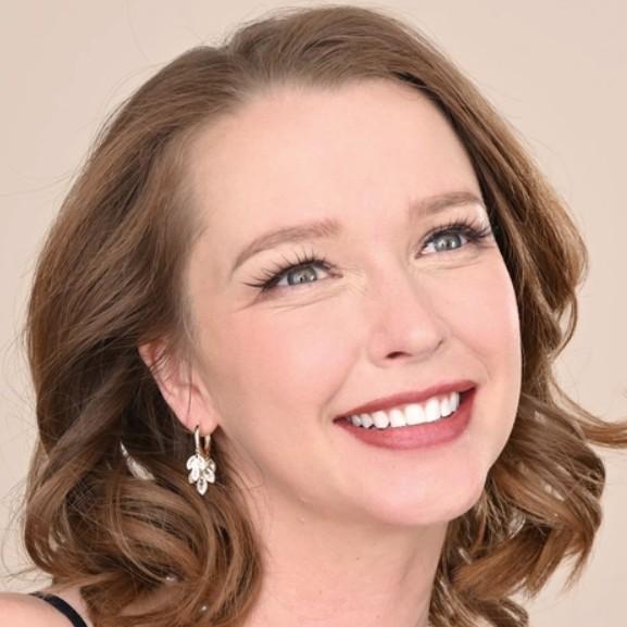 GOLDEN LAUREL DROP EARRINGS